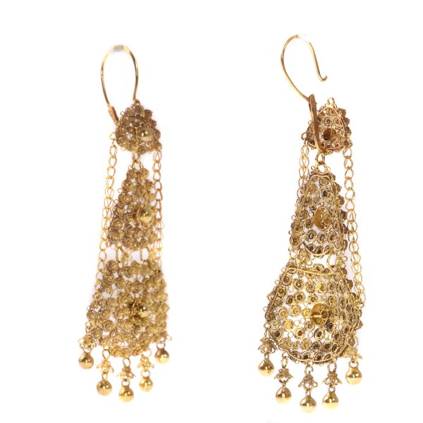 Antique Victorian Dutch Gold Chandelier Filigree Pendant Earrings