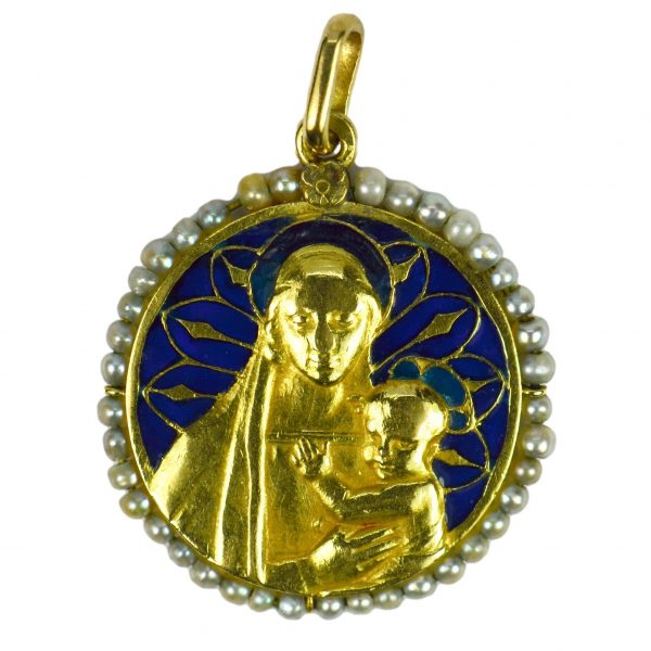Madonna and Child 18ct Gold Pendant with Pearls and Blue Enamel; 18ct yellow gold pendant designed as a round medal depicting the Madonna and Child, decorated with blue plique-a-jour enamel and a natural seed pearl surround