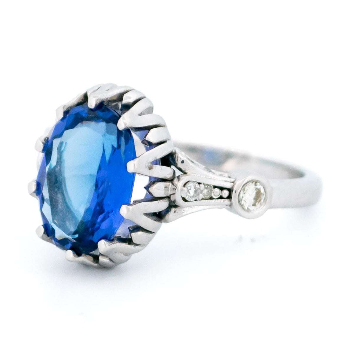Diamond Tanzanite 14ct Solitaire Ring
