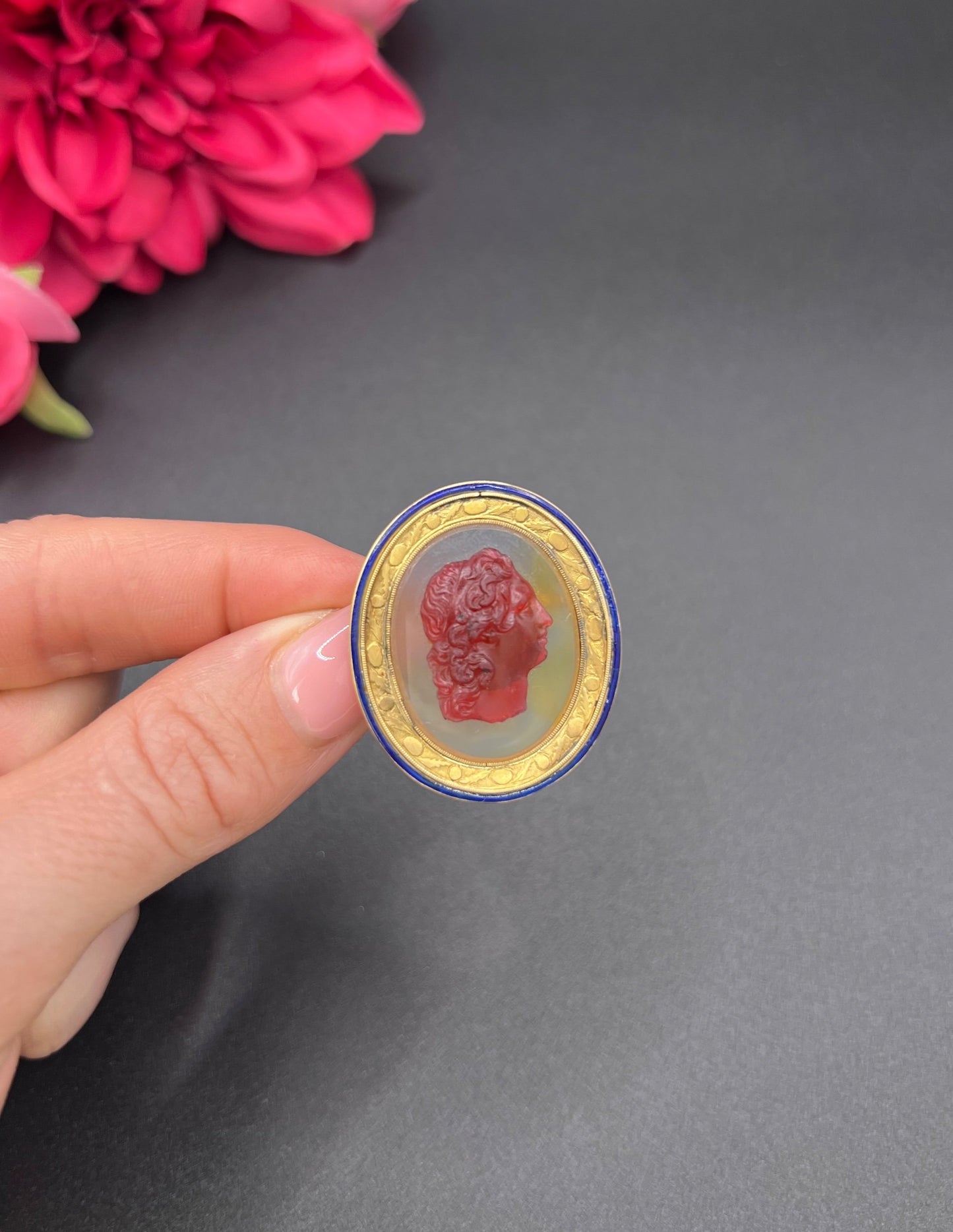 Early Victorian 18 Carat Yellow Gold Carved Chalcedony Cameo Brooch, Circa 1830