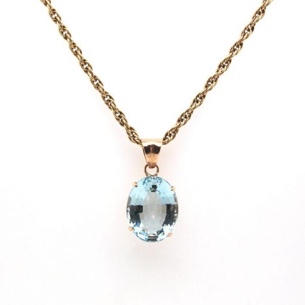 Vintage 10ct Oval Cut Aquamarine Pendant