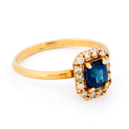 14 Carat Yellow Gold Cushion-Cut Sapphire and Diamond Cluster Ring