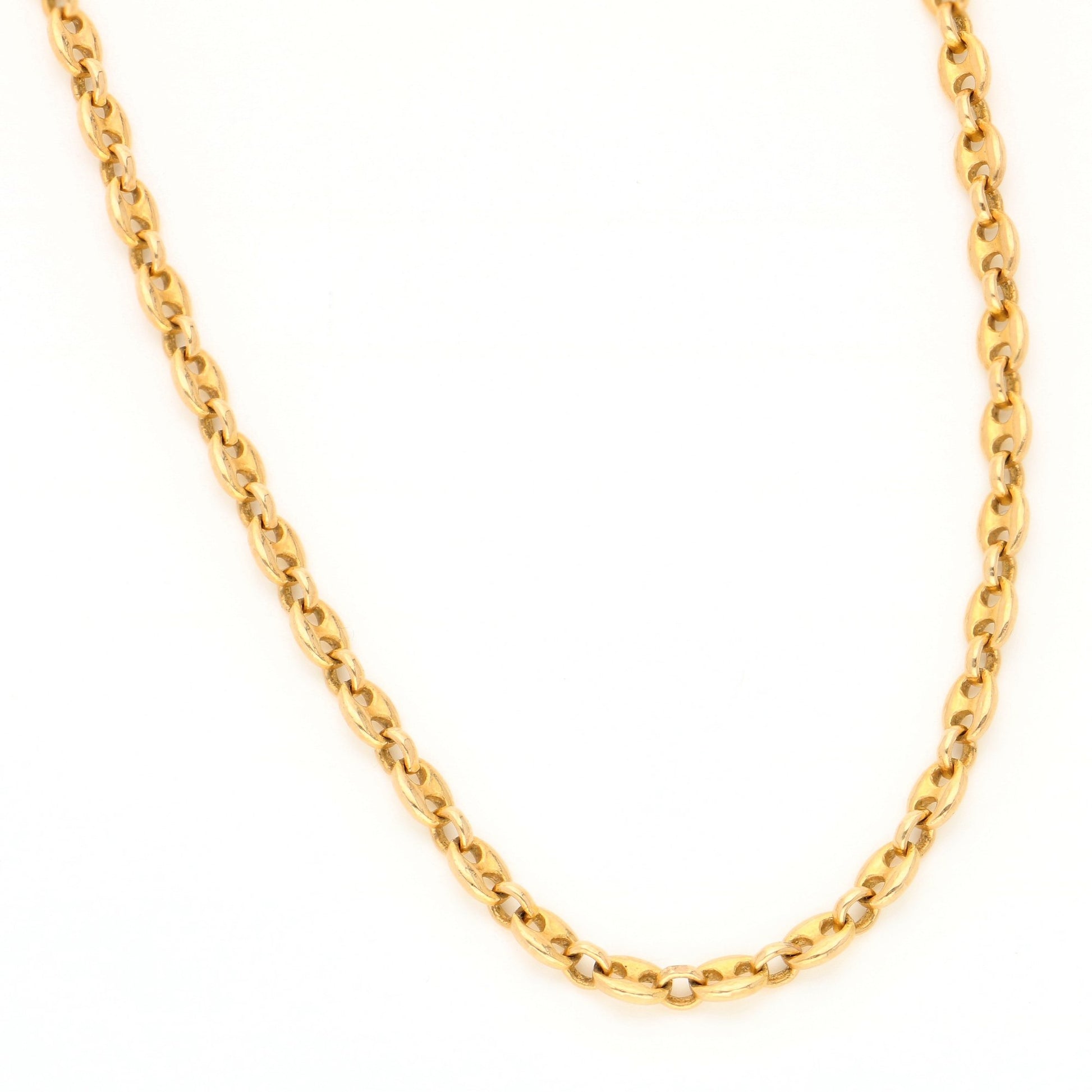 A yellow gold mariner link chain necklace