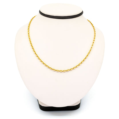 A yellow gold mariner link chain necklace