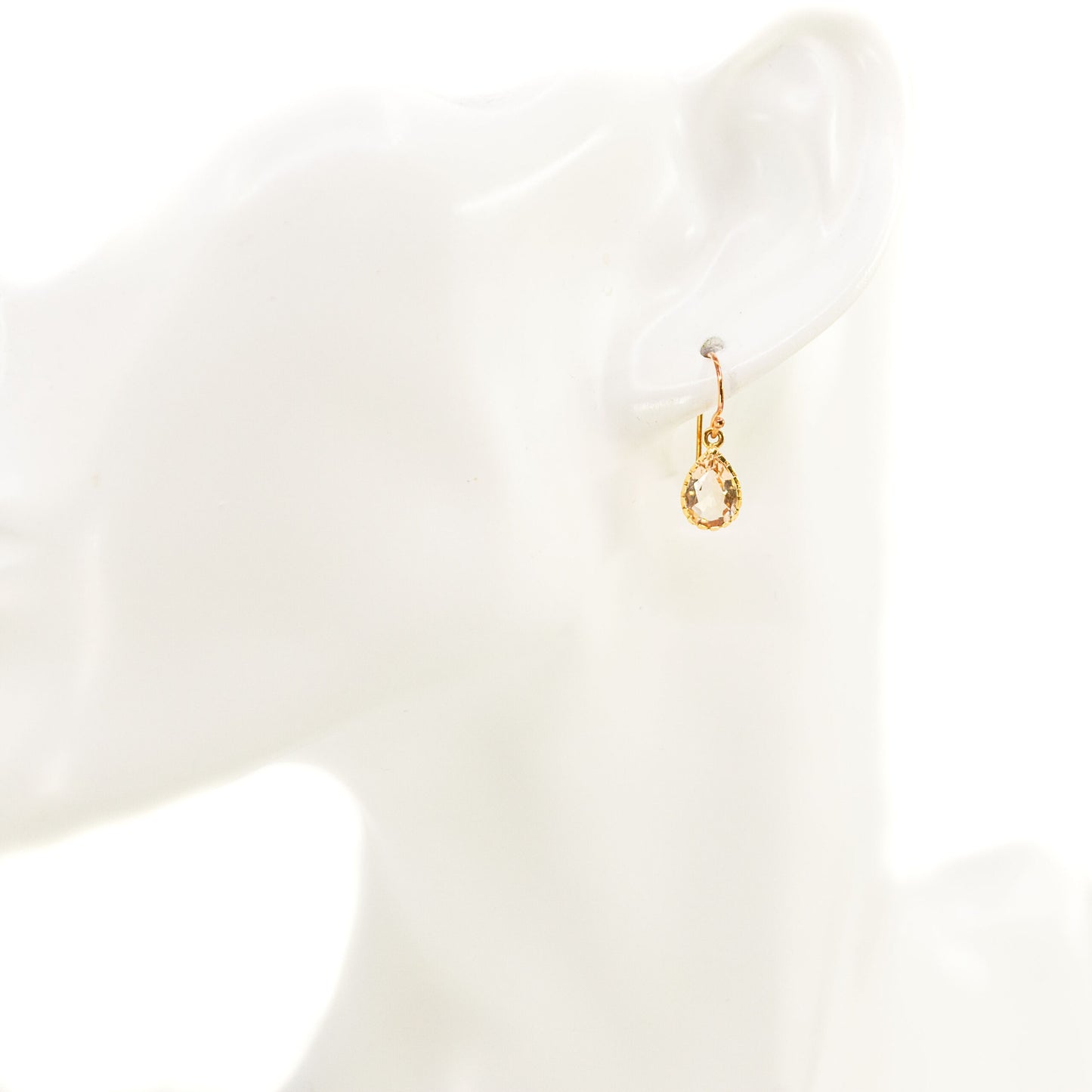 Contemporary 14 Carat Yellow Gold Morganite Drop Earrings