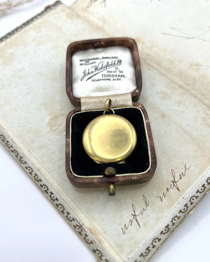 Antique 15ct Yellow Gold, Edwardian era Greek Key White Enamel Round Locket