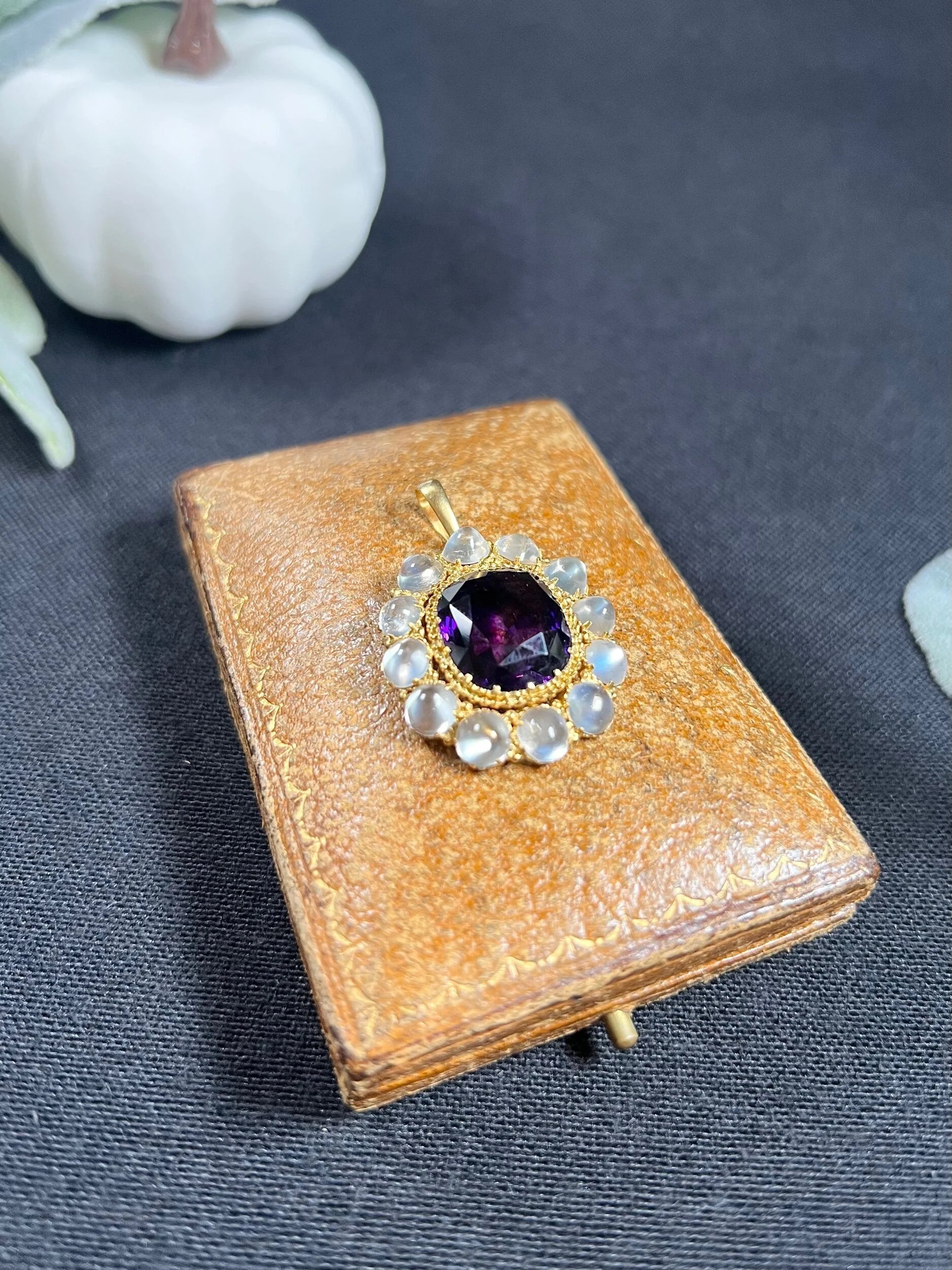 Antique 15t Yellow Gold Victorian Amethyst & Moonstone Pendant