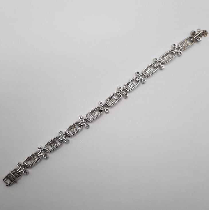 Art Deco Diamond Bracelet in Platinum, 5.70 carat total
