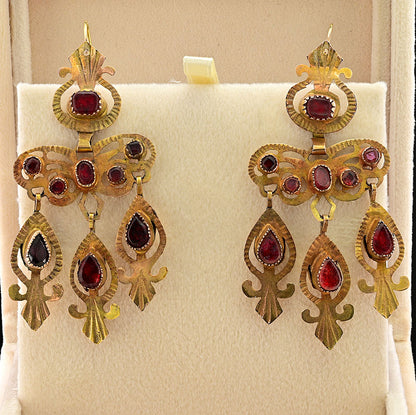 Antique Georgian Rococo Table Cut Red Paste and Yellow Gold Bow Chandelier Drop Earrings, Circa late 1600s/early 1700s