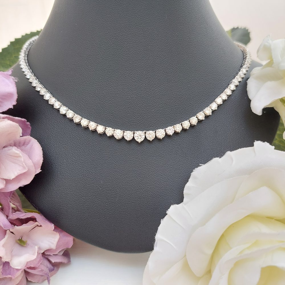 15.60ct Graduated Brilliant Cut Diamond Line Necklace