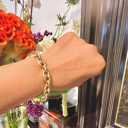 Vintage Bean Link Bracelet In 18 Carat Yellow Gold Coffee