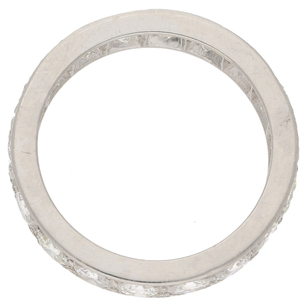 Round Brilliant Cut Diamond Full Eternity Ring in 18ct White Gold