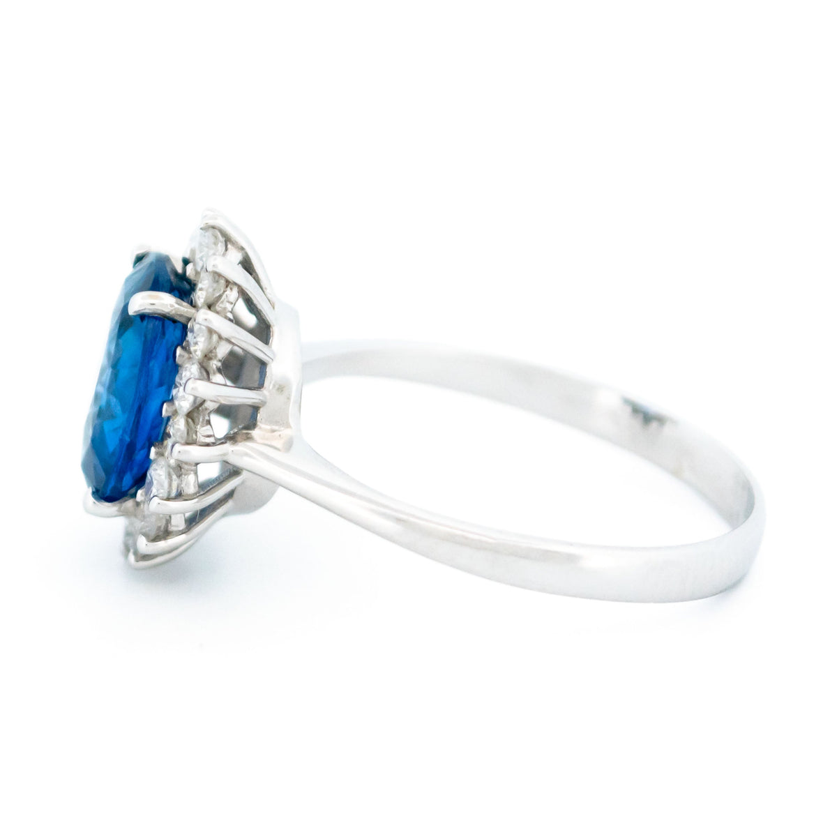 18 Carat White Gold Sapphire and Diamond Oval Cluster Ring, 3.02 Carats