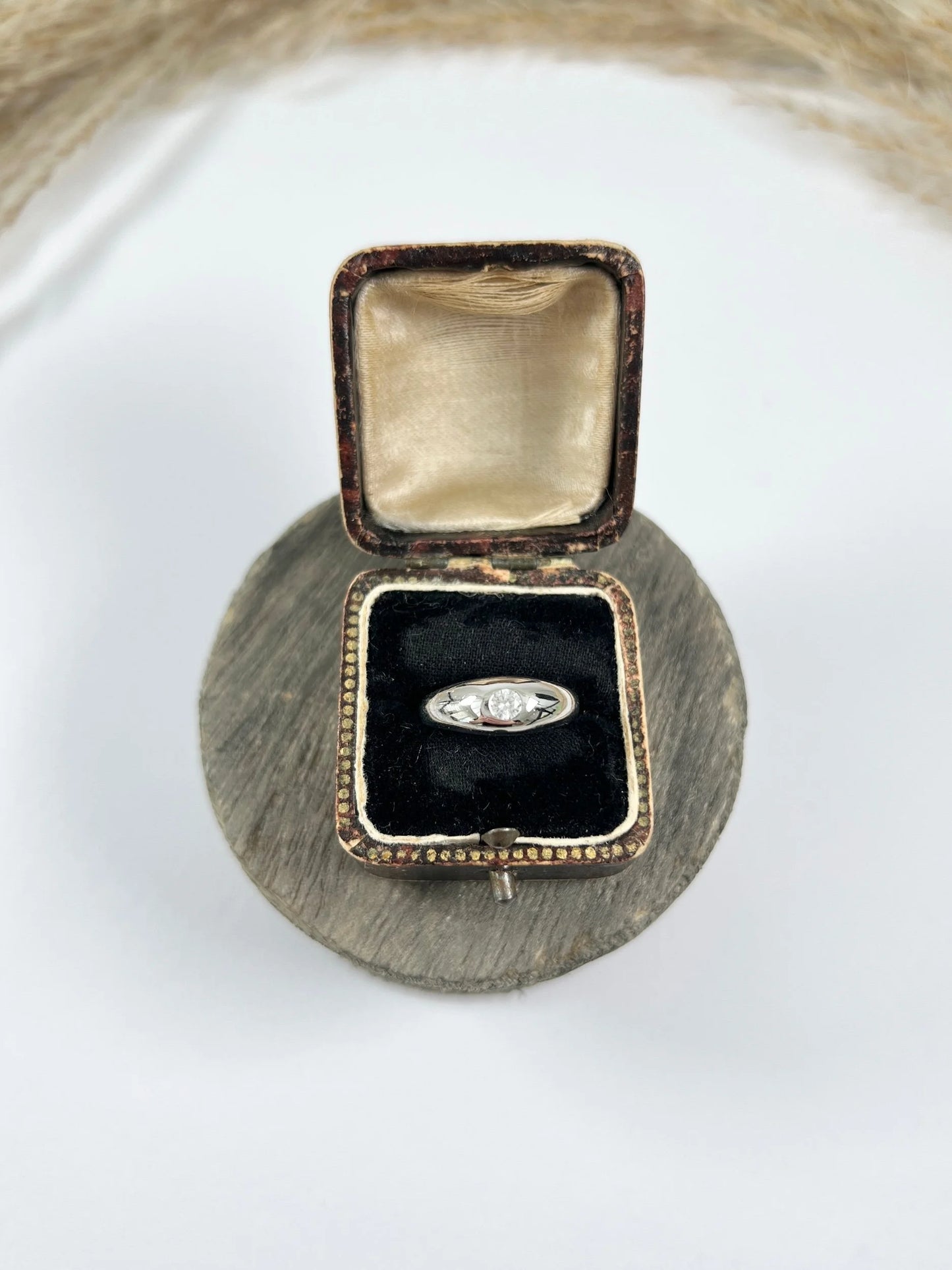 Antique 18ct White Gold, 1920s French Stamped, Dome Shaped Diamond Band Ring