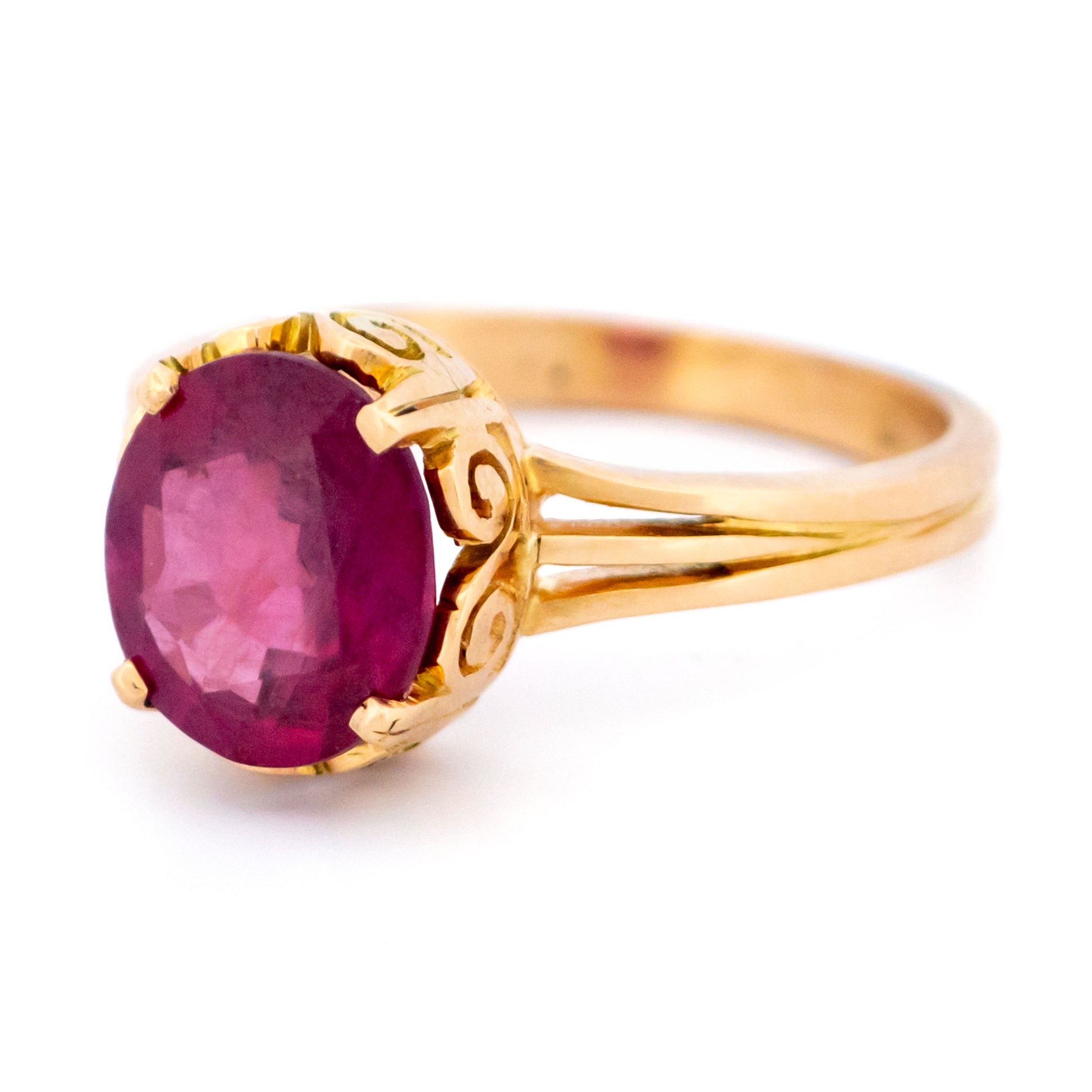 14 Carat Yellow Gold Oval Ruby Solitaire Ring, 3.06 Carats