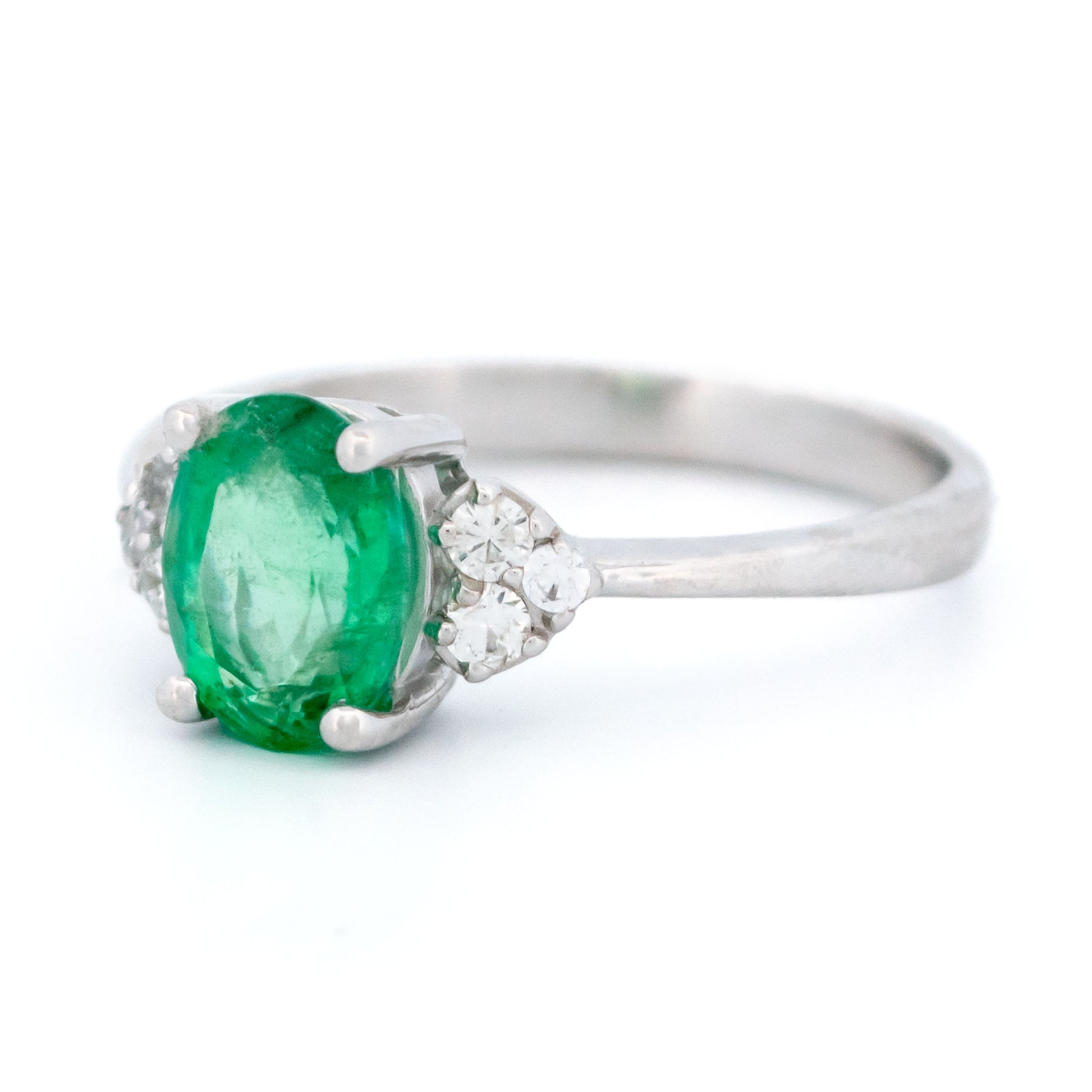 Contemporary 18 Carat White Gold Emerald and Diamond Ring, 1.30 Carats
