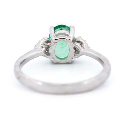 Contemporary 18 Carat White Gold Emerald and Diamond Ring, 1.30 Carats
