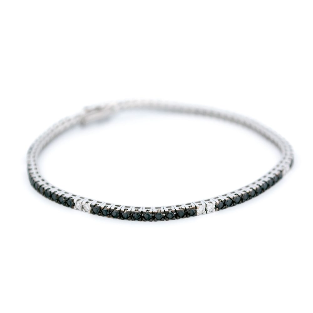 Vintage White And Black Diamond Tennis Bracelet In 18 Carat White Gold
