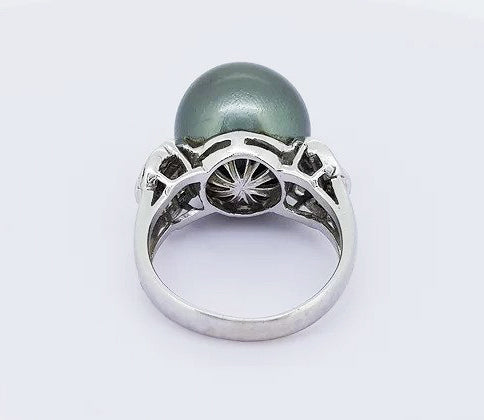 Grey South Sea Pearl and Diamond Ring, in 18ct white gold.