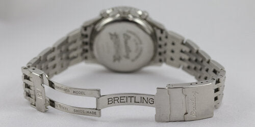 Breitling Navitimer A41330 Montbrillant 38mm Chronograph Automatic Watch, cream face, chronograph and date functions, sapphire crystal, Steel bracelet with deployment buckle, with Breitling papers, 2003