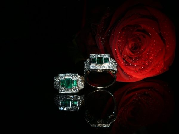 Unique Ring Pair of Original Vintage Emerald and Diamond Platinum Ring and Dummy Model