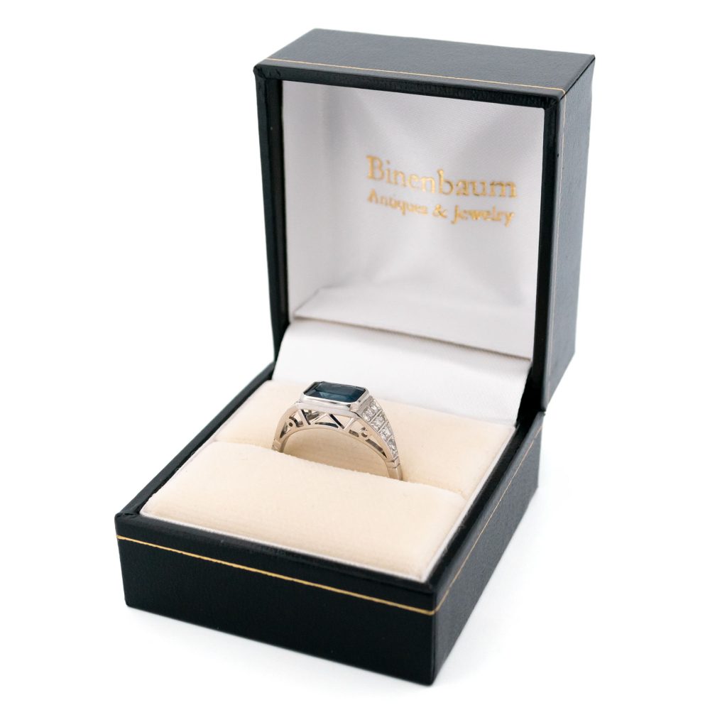 Vintage 1.94 Carat Sapphire And Diamond Ring In Platinum