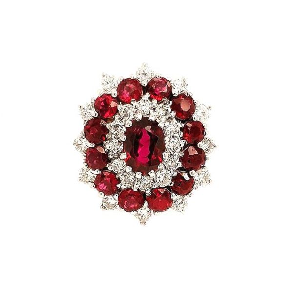 Garnet and Diamond Cluster Ring, 0.85cts, set in 18ct White Gold