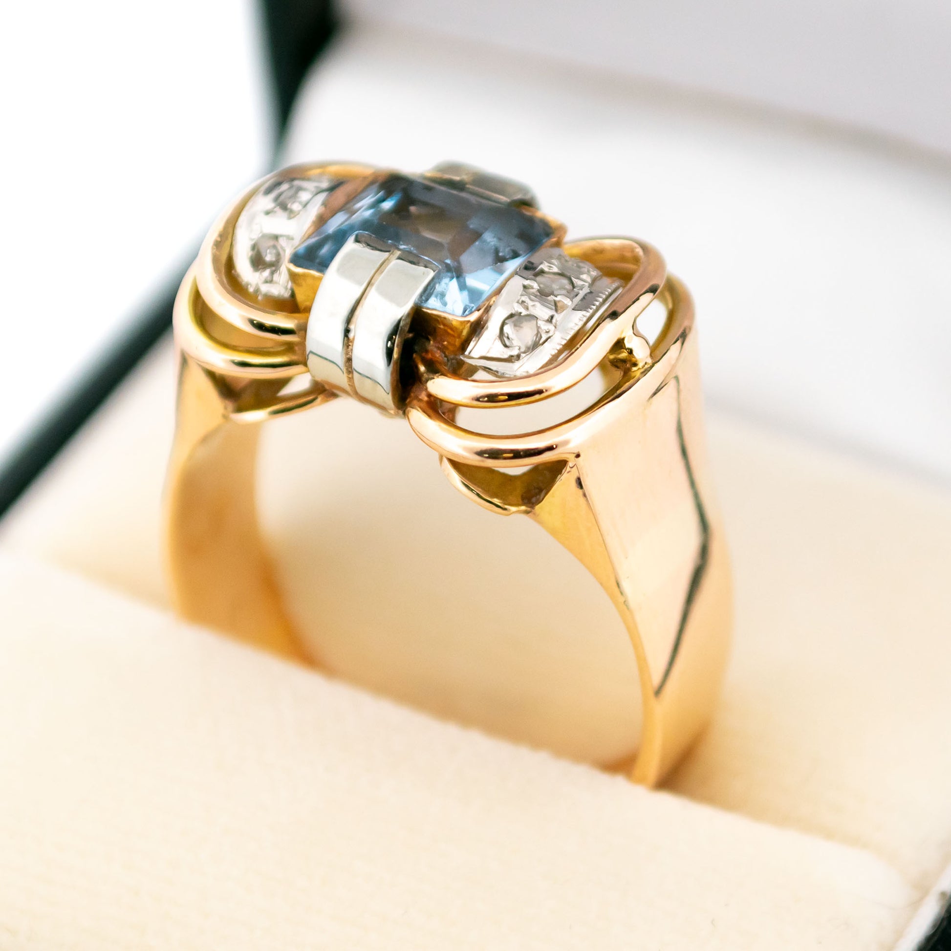 Vintage Retro Blue Spinel and Diamond Tank Ring