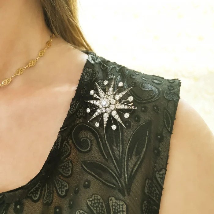 Antique Victorian 7ct Old Cut Diamond Star Brooch