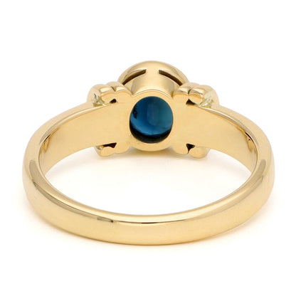14 Carat Yellow Gold Solitaire Oval Sapphire Ring, 0.90 Carat