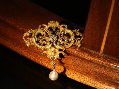 Antique Victorian Diamond Set 18ct Yellow Gold Angels Head Motif Brooch Pendant