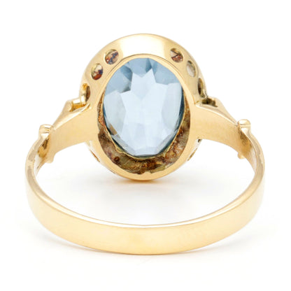 Aquamarine 18 Carat Gold Solitaire Ring