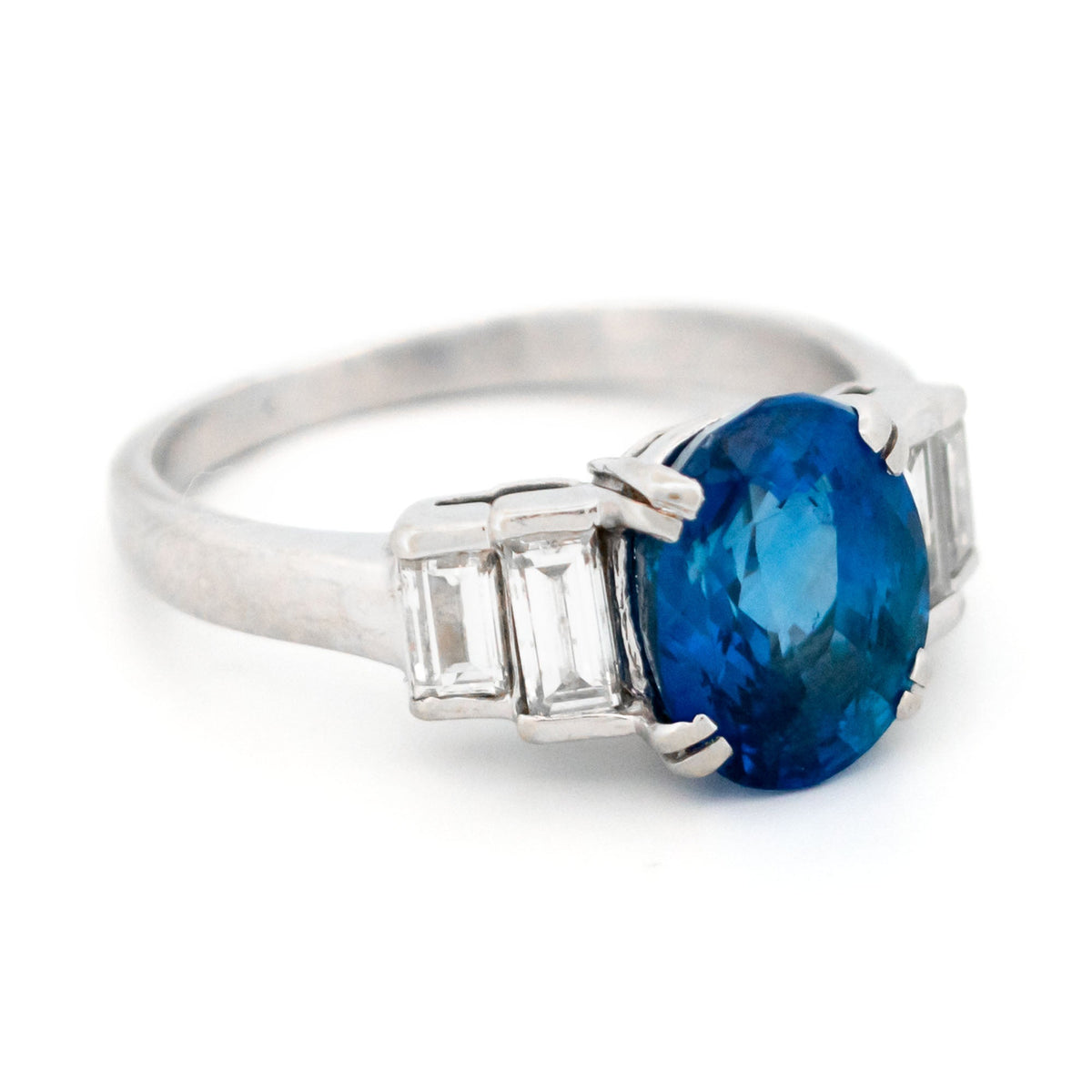 Vintage Natural Unheated Sri Lankan Sapphire, Diamond and 18 Carat White Gold Ring
