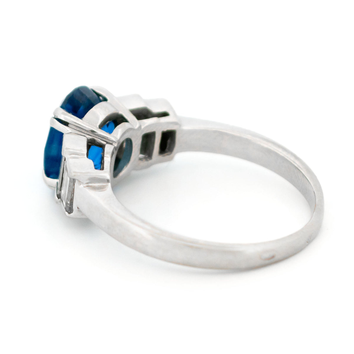Vintage Natural Unheated Sri Lankan Sapphire, Diamond and 18 Carat White Gold Ring