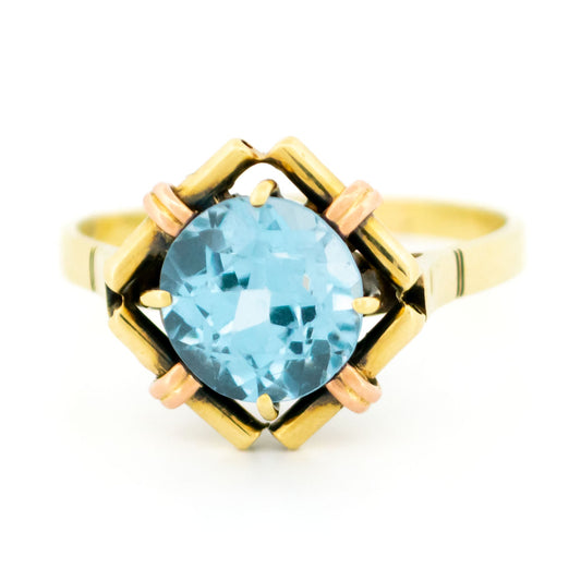 Vintage 14 Carat Yellow Gold Solitaire Blue Topaz Ring, 3.30 Carats
