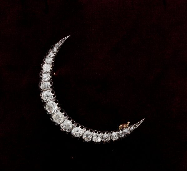 Antique Victorian 2.20ct Old Mine Cut Diamond Crescent Moon Brooch, 18ct Gold
