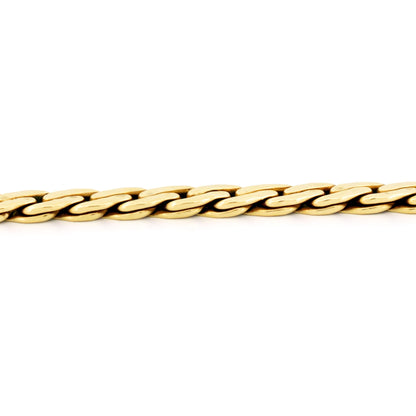 A yellow gold chain necklace