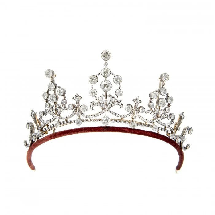 Edwardian Antique Old Cut Diamond Tiara come Necklace, set with 45.62 carats of Edwardian cut and old cut diamonds in silver upon gold, Circa 1900