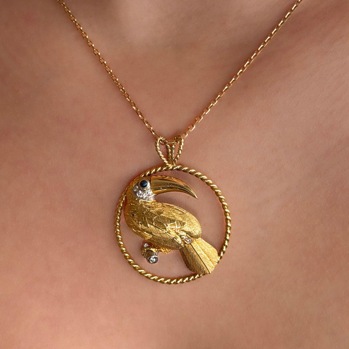 E Wolfe and Co Gold Toucan Bird Pendant with Sapphire and Diamond
