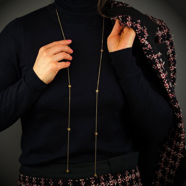 Gucci 18ct Yellow Gold Long Chain Necklace with G Logo Cubes