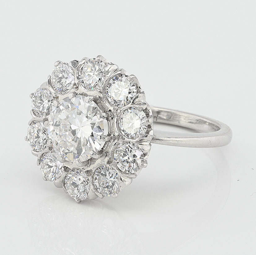 Late Art Deco Certified D VS 1.35ct Diamond Daisy Cluster Engagement Ring in Platinum, 3.19 carat total