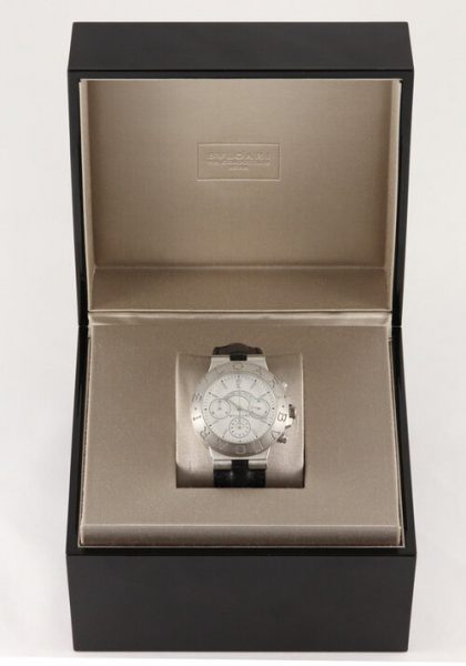 Bvlgari Diagono 18ct White Gold 40mm Automatic Chronograph Watch; white dial, on a black leather strap with white gold fold-over clasp, comes with Bulgari box