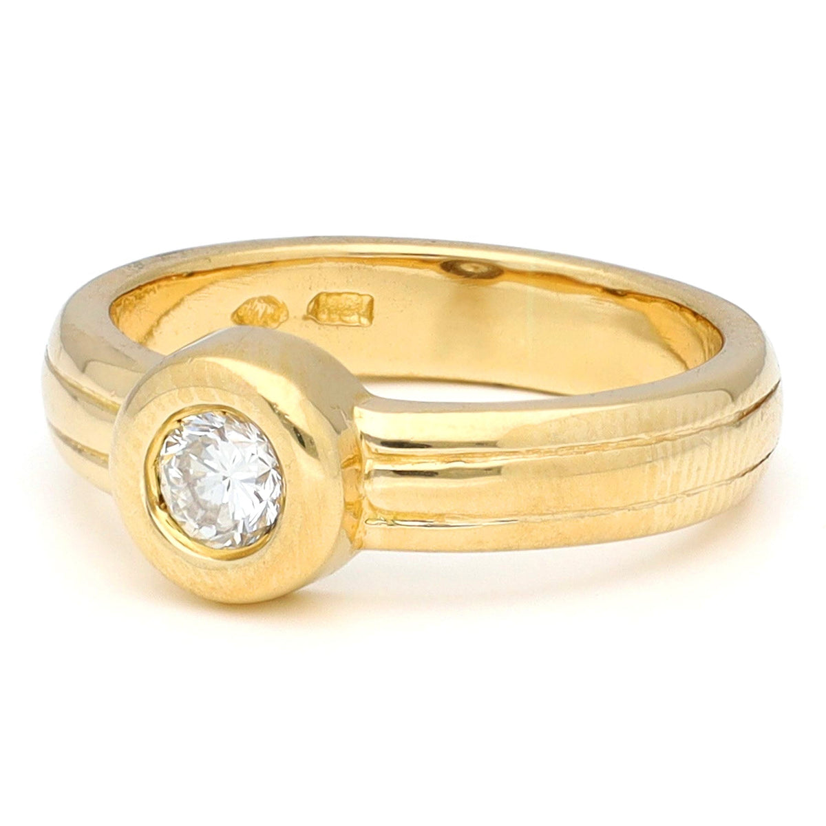 Vintage Single Stone Diamond Solitaire Punto Luce Engagement Ring in 18ct Yellow Gold