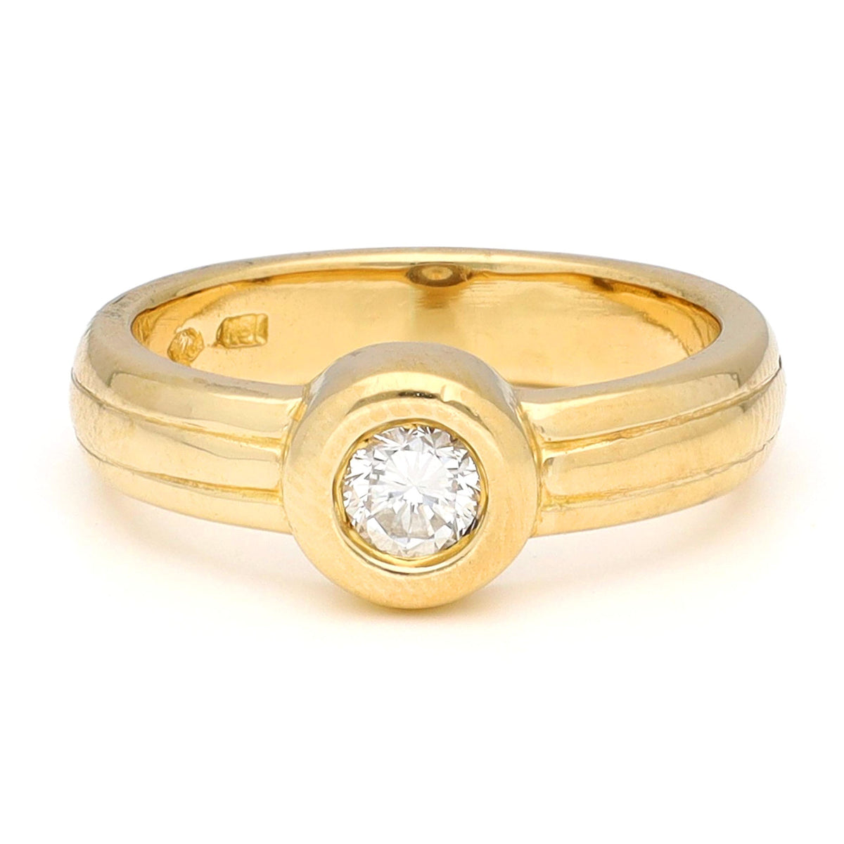 Vintage Single Stone Diamond Solitaire Punto Luce Engagement Ring in 18ct Yellow Gold