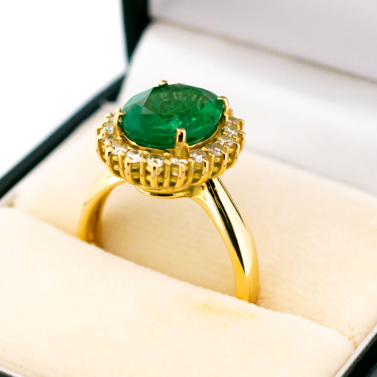 Diamond Emerald 18ct Cluster Ring