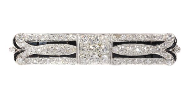 Art Deco Old Cut Diamond and Onyx Bar Brooch, 7.30 carats, Platinum