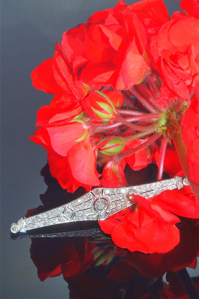 Vintage Art Deco Old Cut Diamond Bar Brooch In Platinum