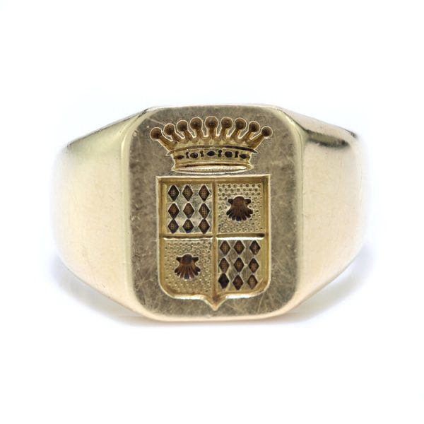Antique French 18ct Gold Seal Ring with a Royal Crest / Coat of Arms. Made in France, 19th century, Circa 1870s