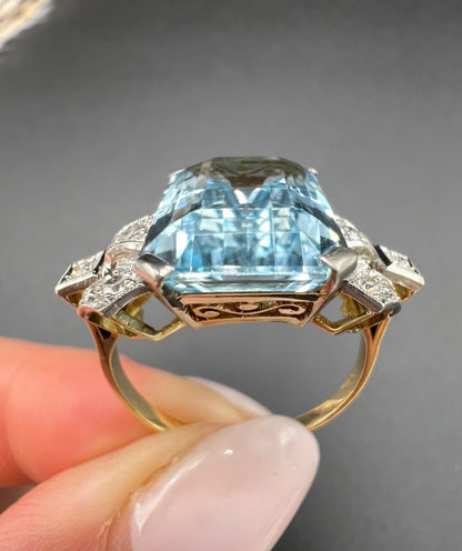 Art Deco Aquamarine and Diamond Cocktail Ring