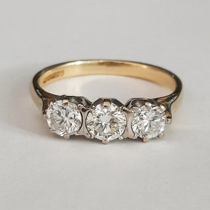 1ct Three stone diamond ring 18ct Yellow gold